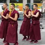 cai-chet-cua-bon-ong-su-899784