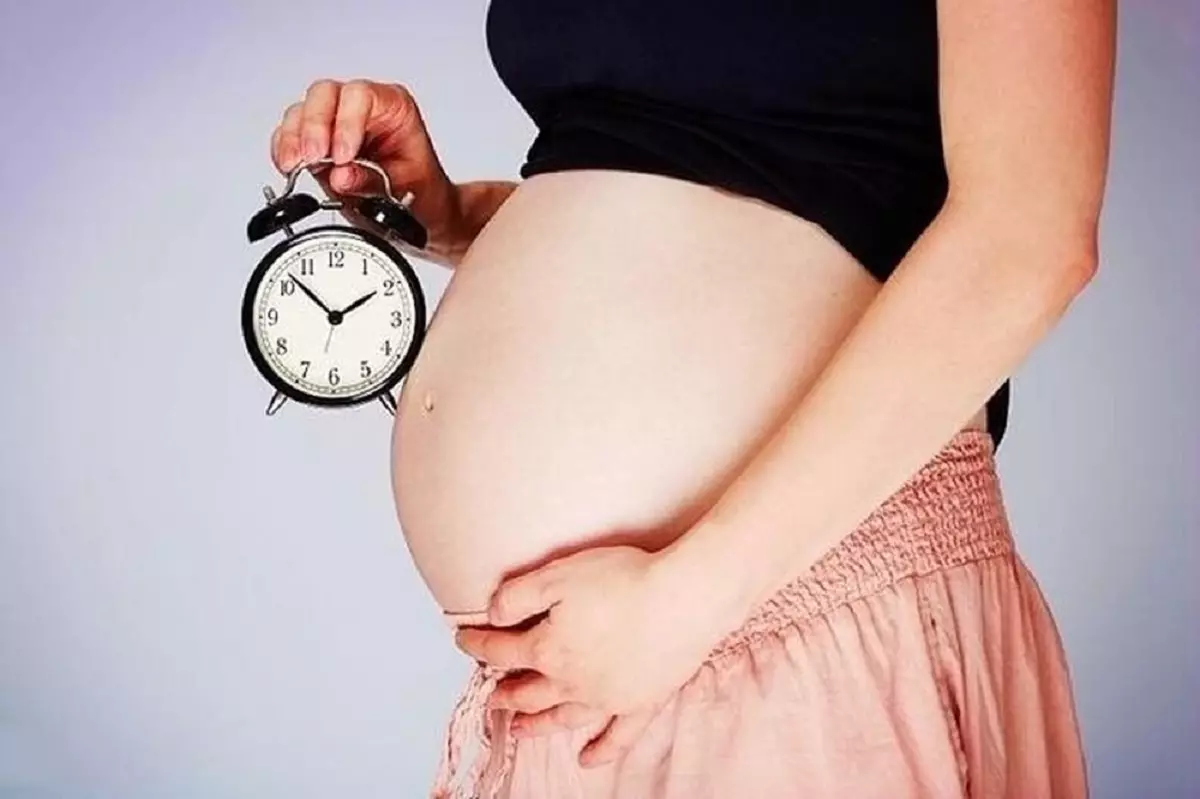 Mẹ bầu nên chú ý lịch khám thai định kỳ để theo dõi sự phát triển của bé