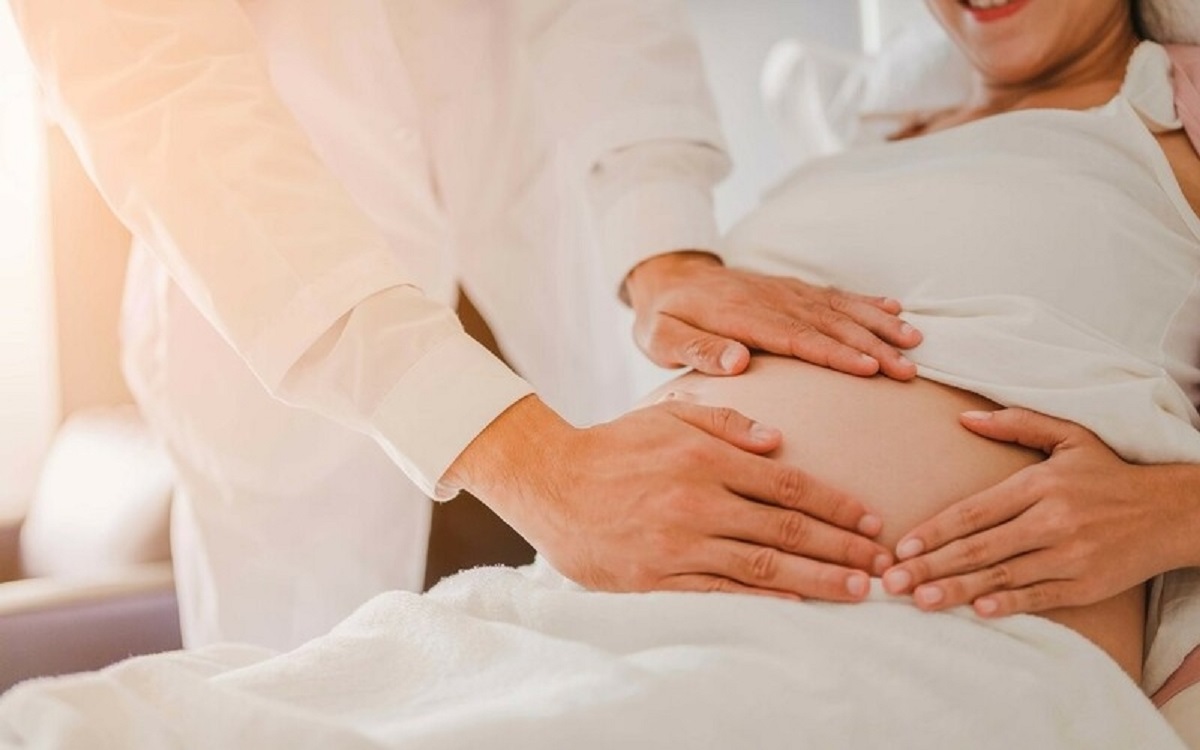 Phụ nữ sắp sinh thường có cổ tử cung giãn nở